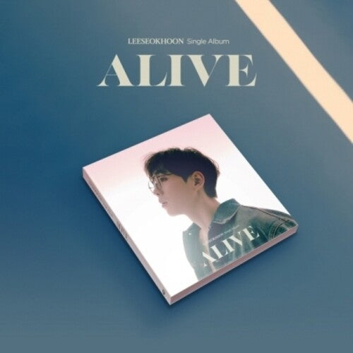 Lee Seokhoon: Alive - incl. 76pg Photobook, Photocard, Square Postcard + 2Cuts Photo - CD