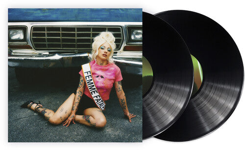 Mon Laferte: Femme Fatale / RECORD