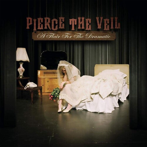 Pierce the Veil: A Flair For The Dramatic / RECORD